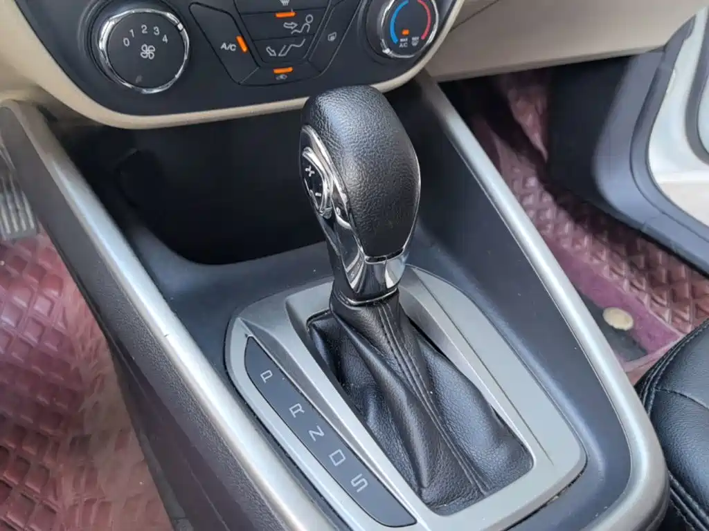 Ford Escort — миниатюра 14