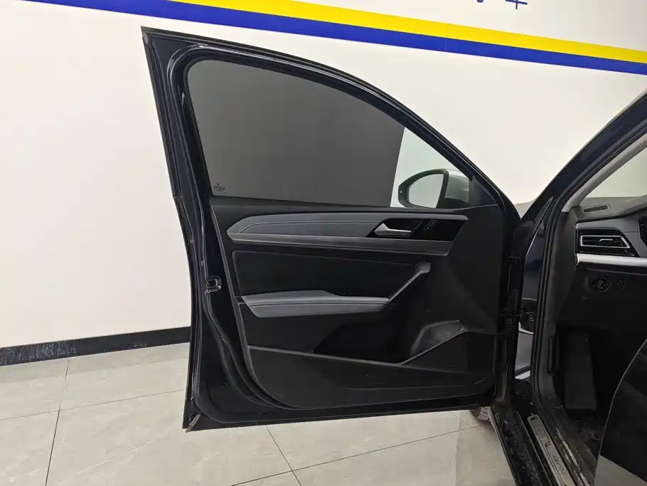 Volkswagen Lavida — миниатюра 7
