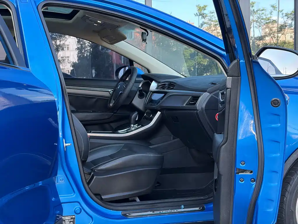 Geely Emgrand GS — миниатюра 7