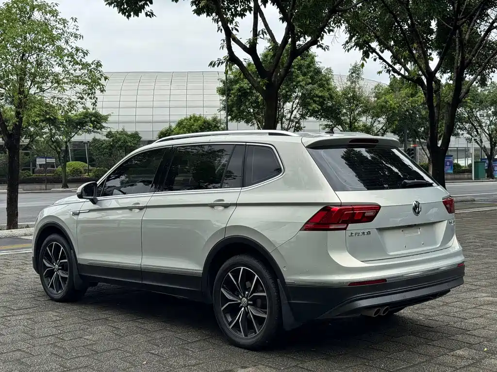 Volkswagen Tiguan L — миниатюра 5