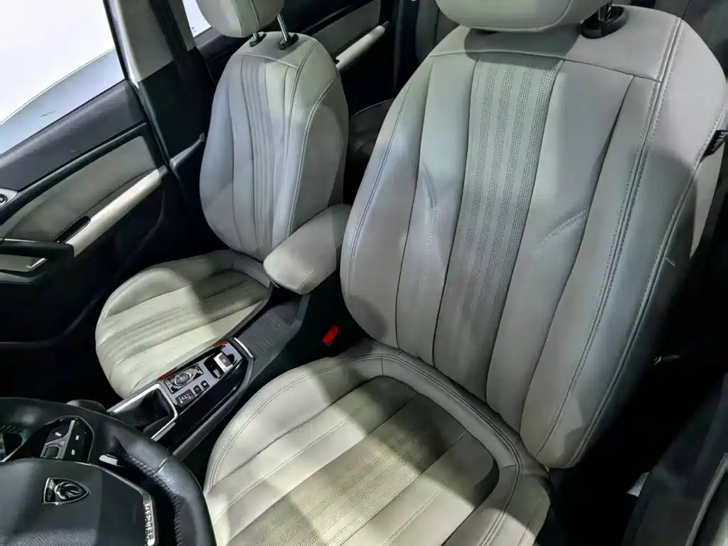 Peugeot 408 — миниатюра 8