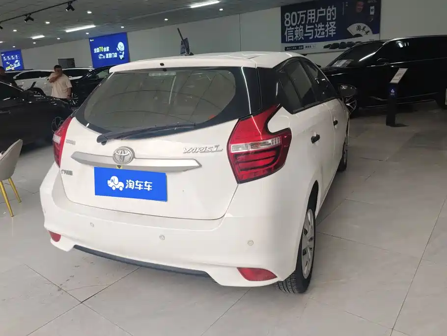 Toyota Yaris L — миниатюра 3