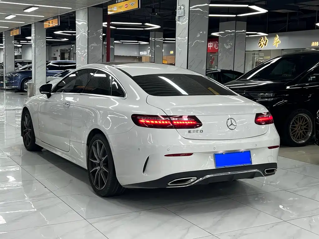 Mercedes-Benz E-Class (Import) — миниатюра 8
