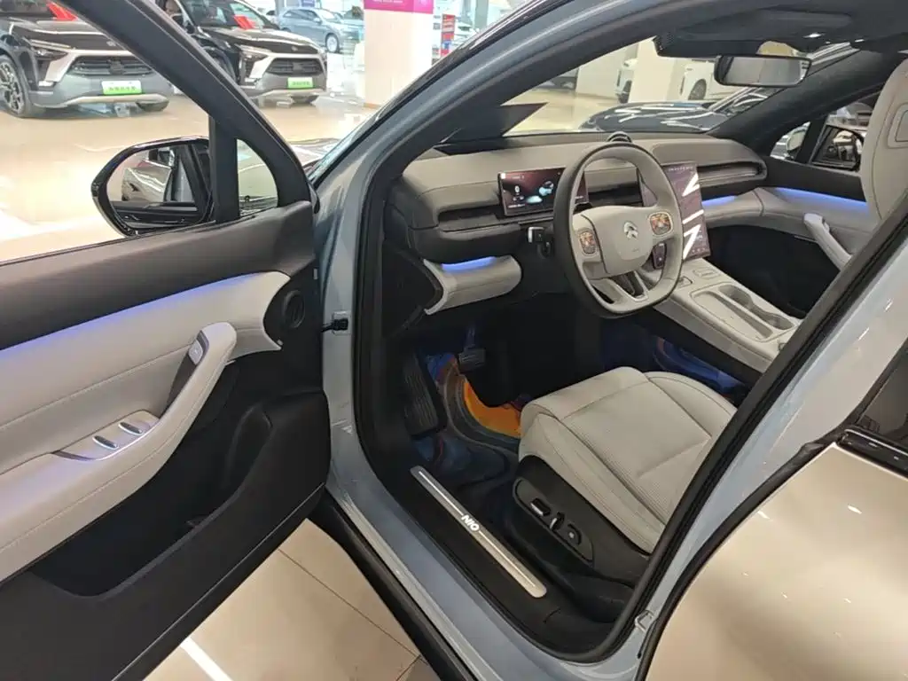 NIO ES6 — миниатюра 16