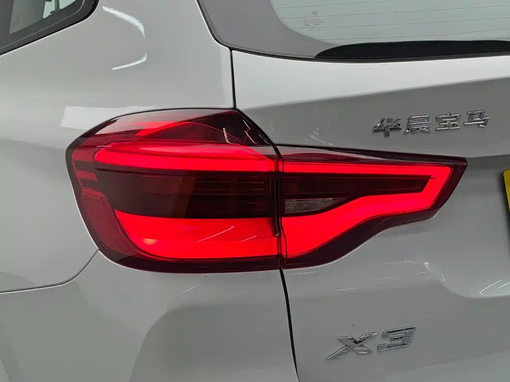 BMW X3 — миниатюра 10