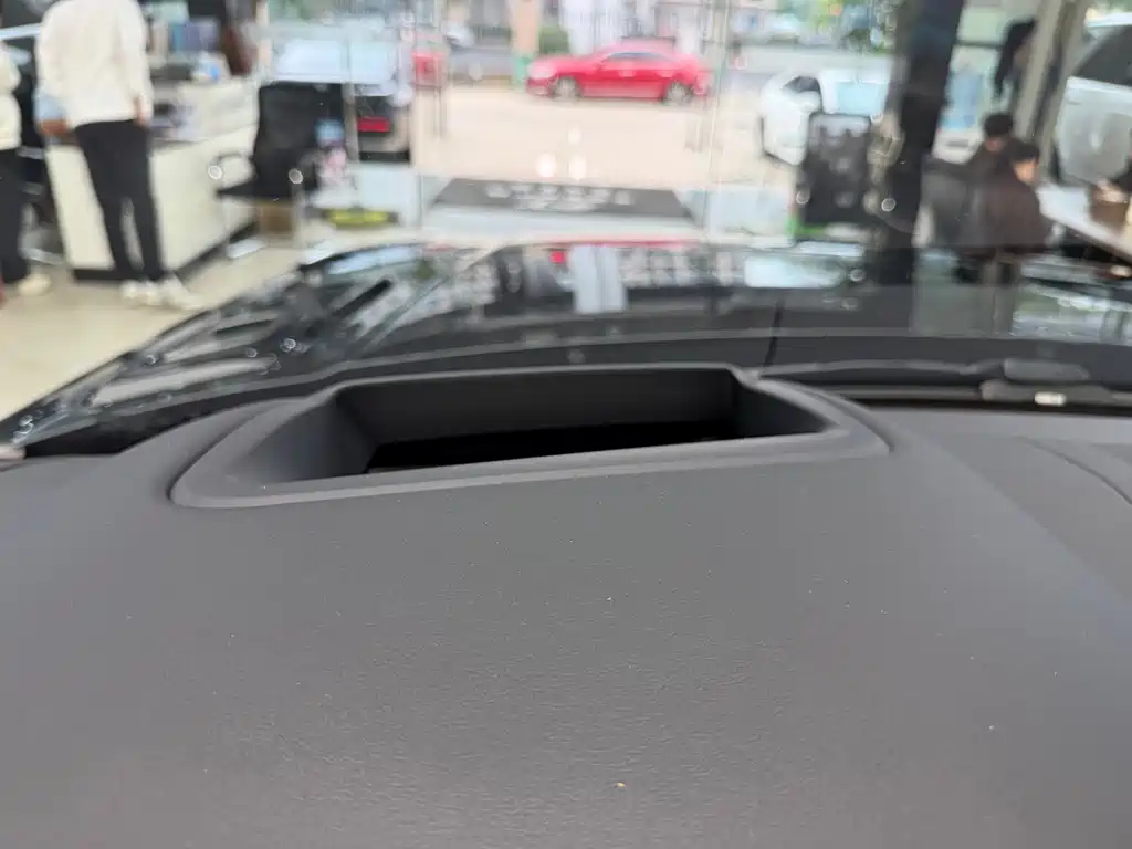 Land Rover Sport — миниатюра 17