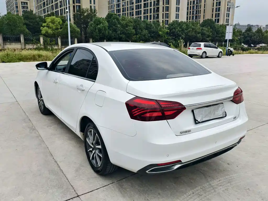 Geely Emgrand — фотографии объявления, Фото 5