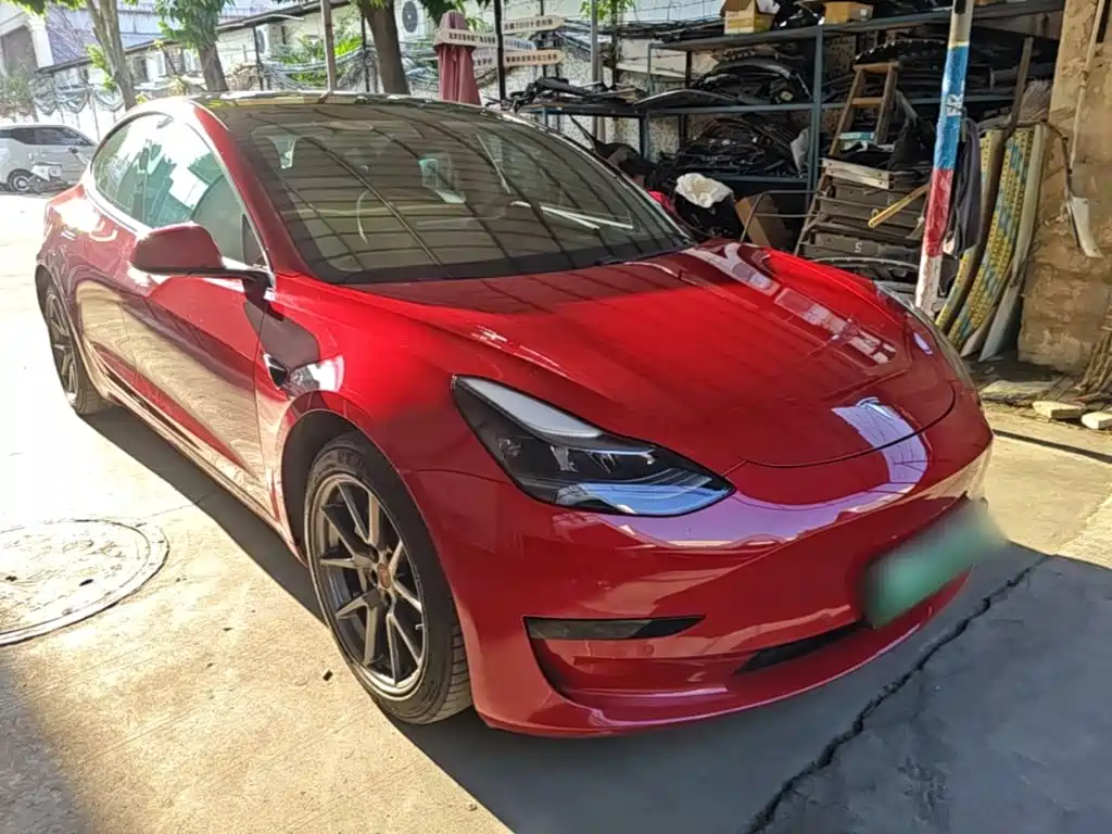 Tesla Model 3 — миниатюра 4
