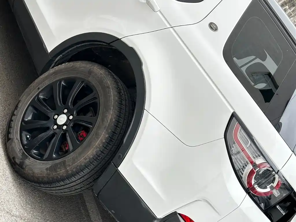 Land Rover Discovery Sport — миниатюра 24
