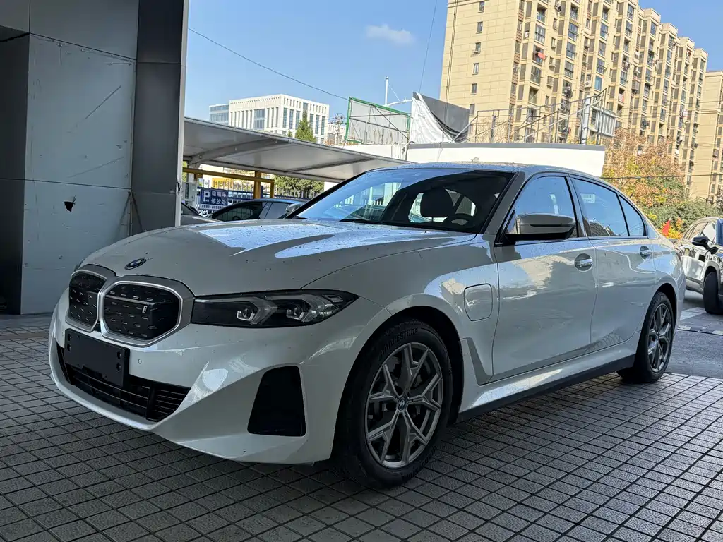 BMW i3 2023