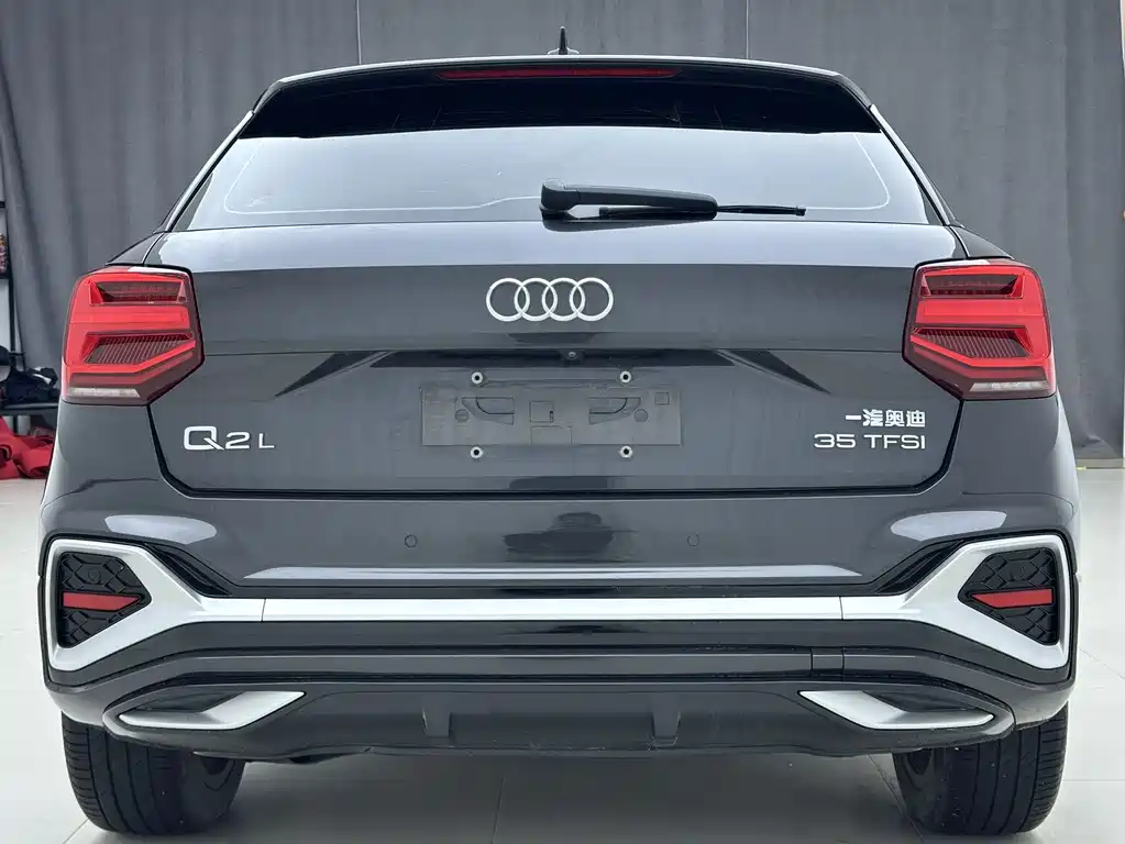 Audi Q2L 2022 35 TFSI Fashion