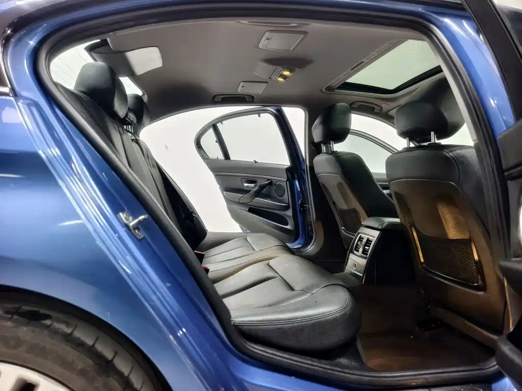 BMW 3 Series — миниатюра 16