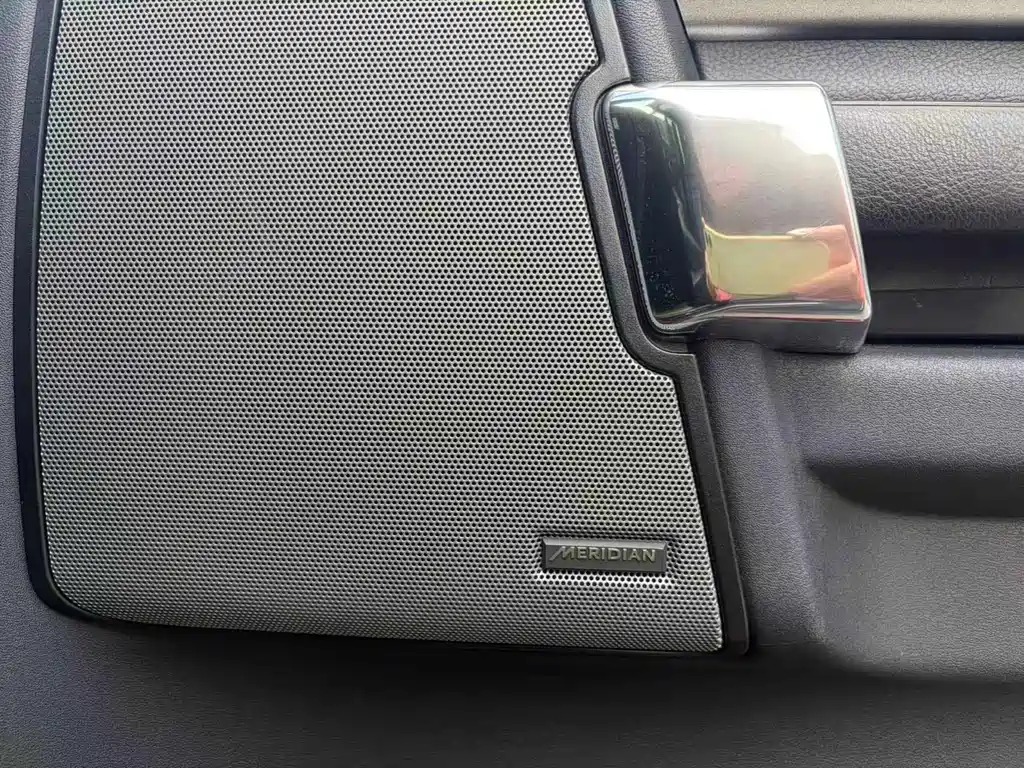 Land Rover Discovery — миниатюра 9