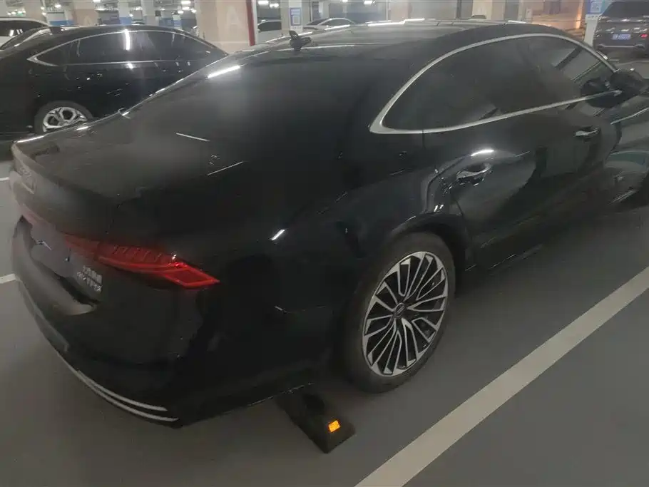 AUDI A7L