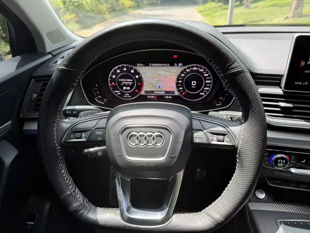 Audi Q5L — миниатюра 9