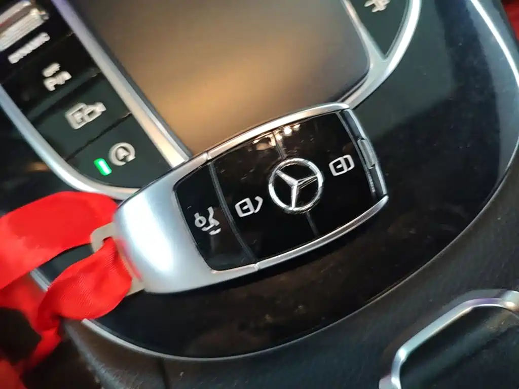 Mercedes-Benz E-Class (Import) — миниатюра 9