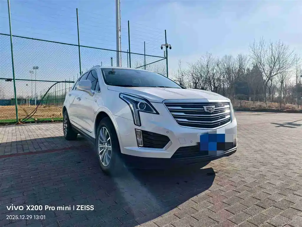 CADILLAC XT5