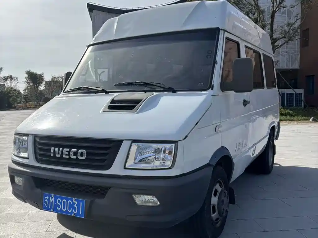 IVECO PROUD