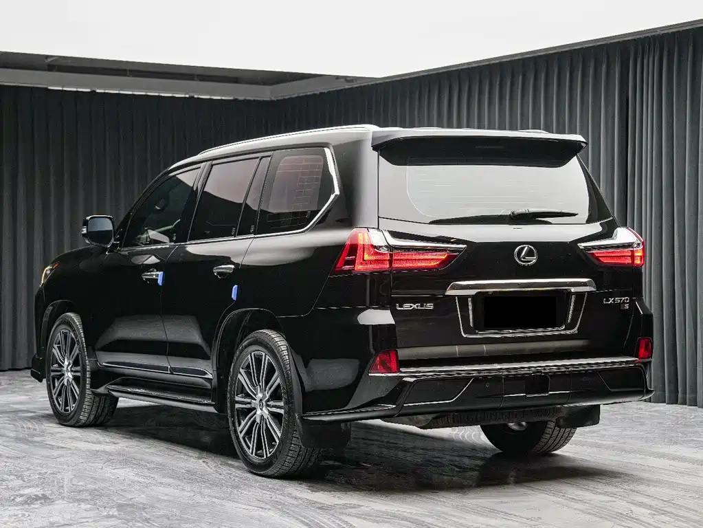 Lexus LX — миниатюра 7