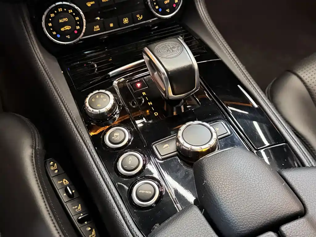 MERCEDES-BENZ CLS AMG