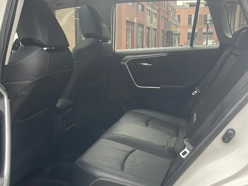 TOYOTA RAV4 RONGFANG