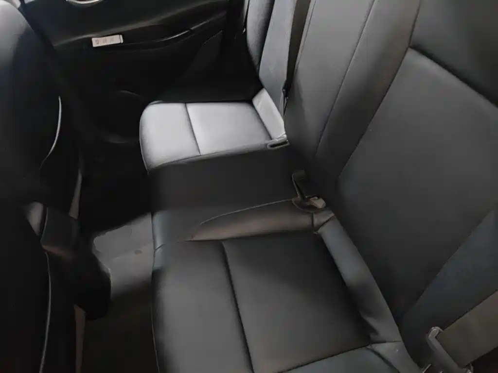 Hyundai Elantra — миниатюра 17