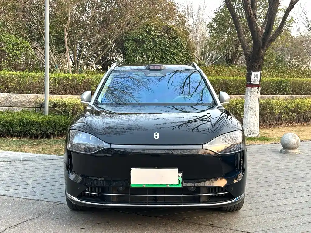 AITO ASK THE WORLD M9