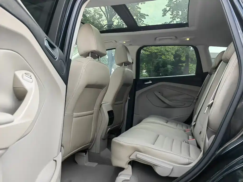 Ford Kuga — миниатюра 6