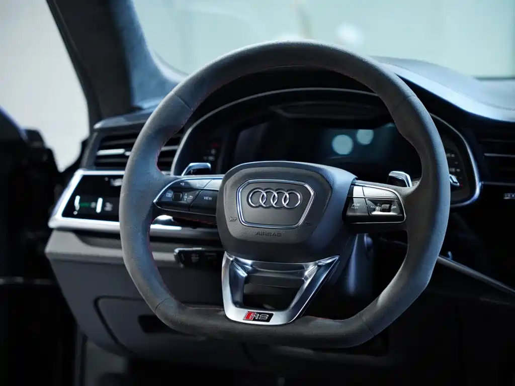 Audi RS Q8 — миниатюра 31