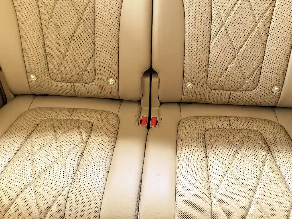 AITO ASK THE WORLD M9