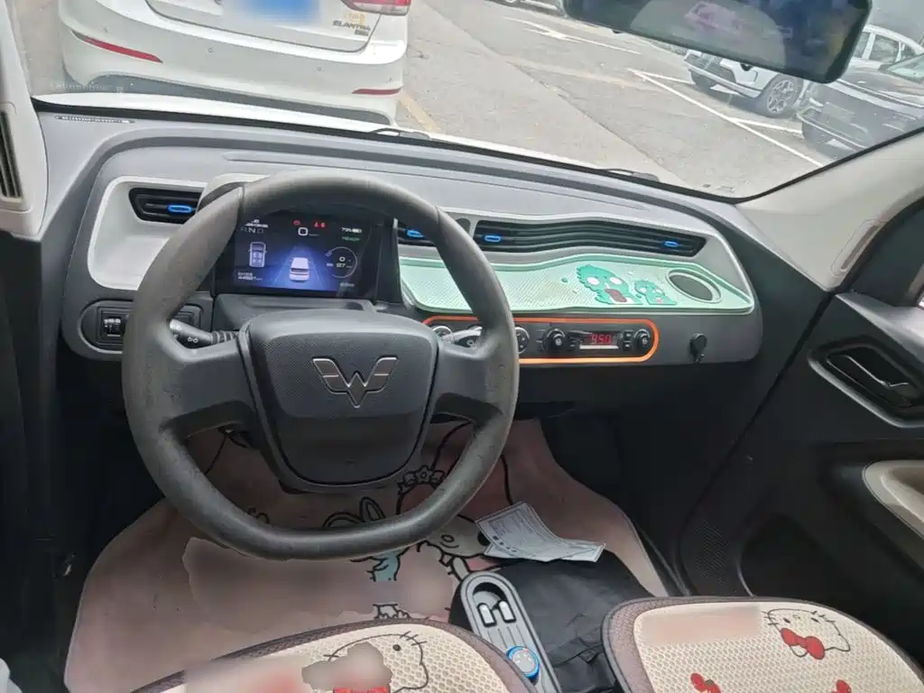 Wuling MINIEV — миниатюра 6