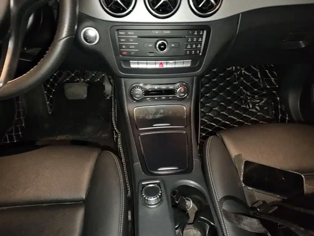 Mercedes-Benz B-Class — миниатюра 14