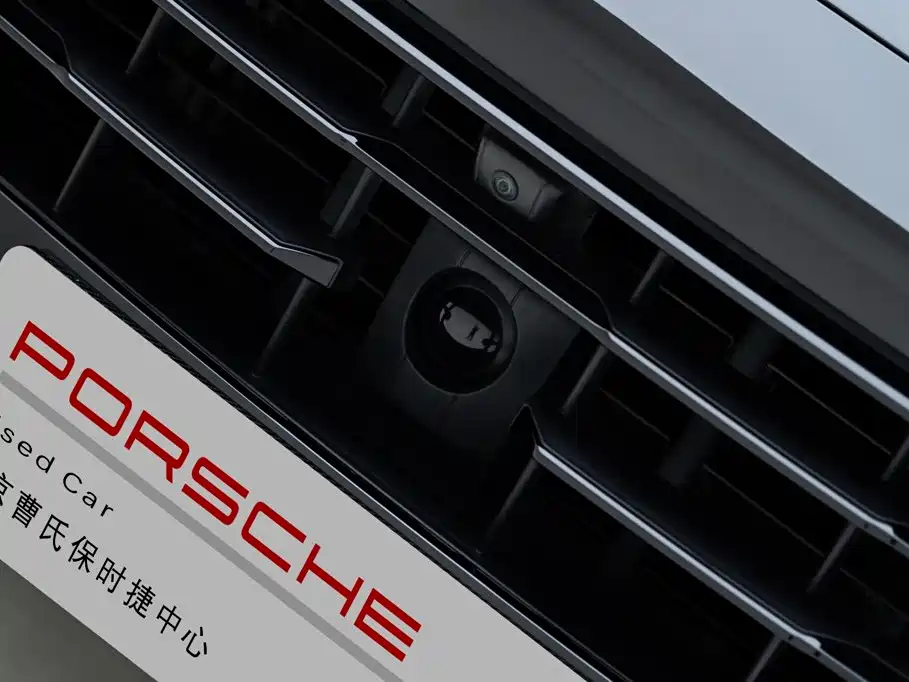 Porsche Cayenne — миниатюра 5