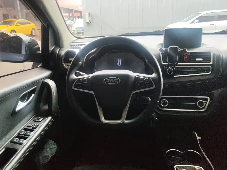 JAC JAC iEV6E — миниатюра 15