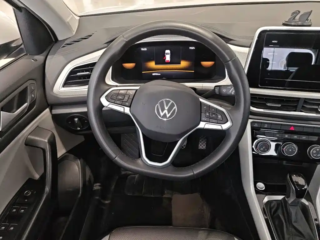 Volkswagen T-Roc — миниатюра 11