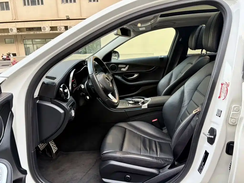 Mercedes-Benz C-Class — миниатюра 4