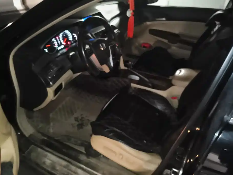 Honda Accord — миниатюра 9