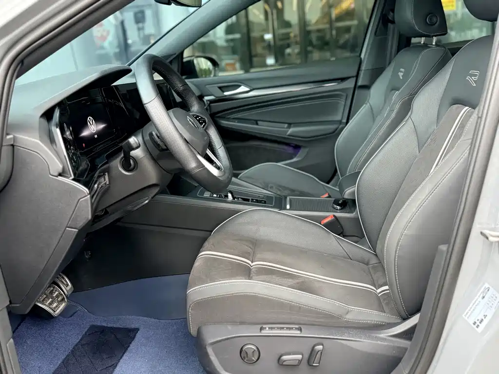 Volkswagen Golf — миниатюра 12