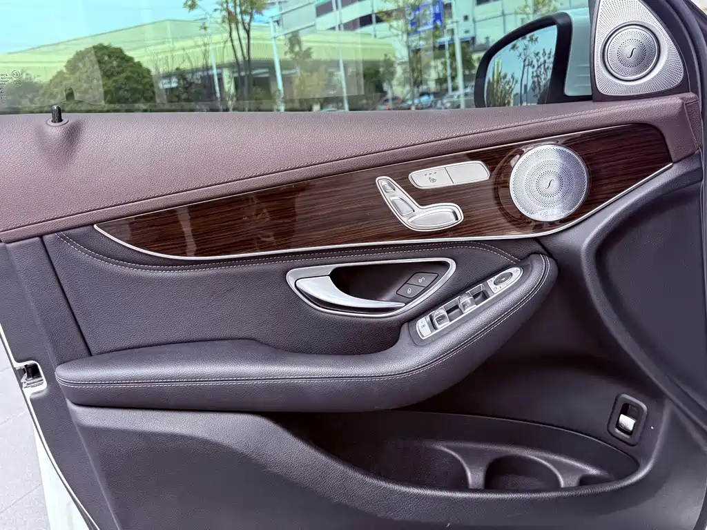 Mercedes-Benz GLC — миниатюра 21