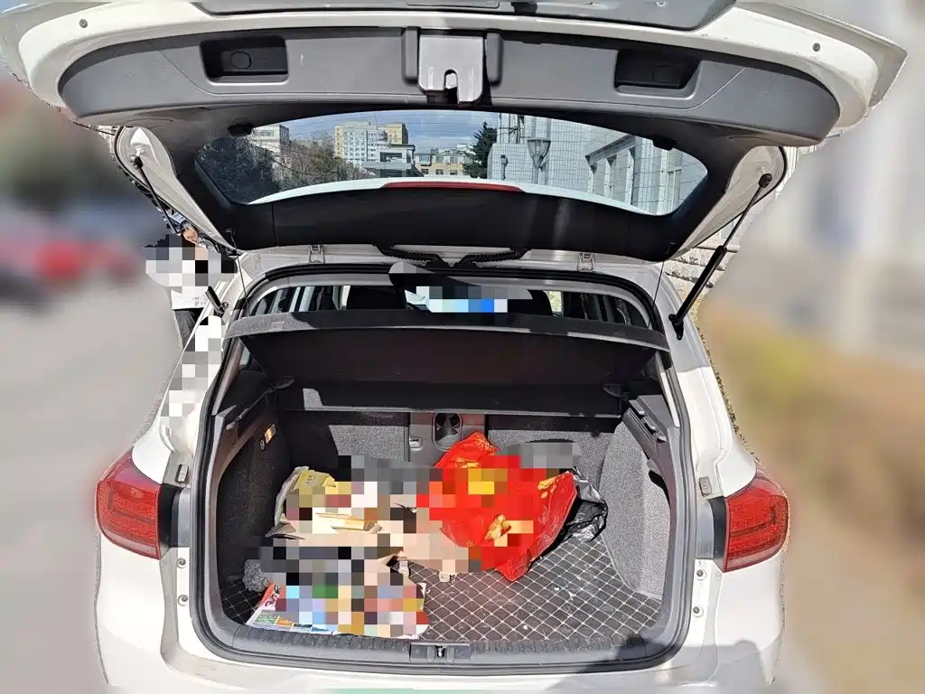 Volkswagen Tiguan — миниатюра 15