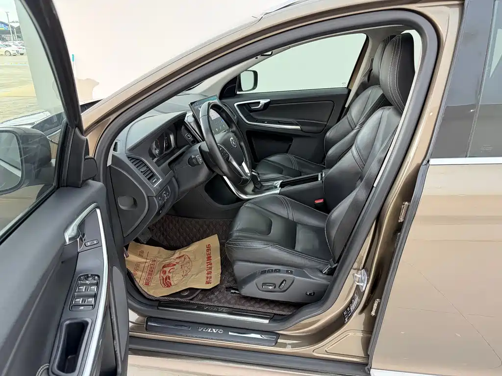 Volvo XC60 — миниатюра 4