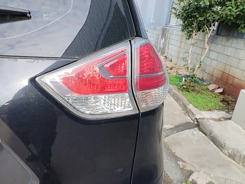 Nissan X-Trail — миниатюра 8