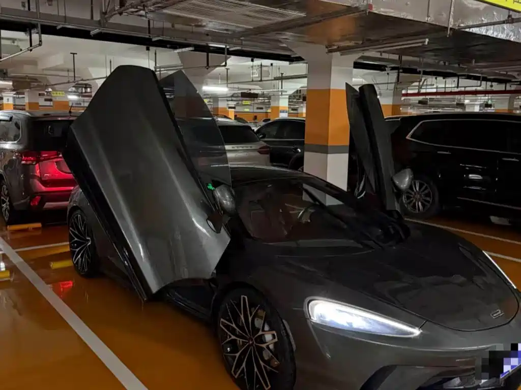 McLaren GT — миниатюра 8
