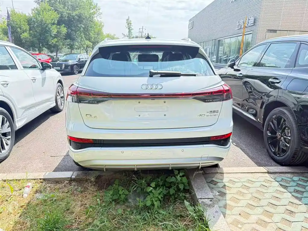 Audi Q4 e-tron 2024 40 e-tron