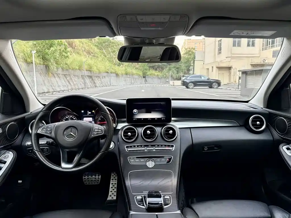 Mercedes-Benz C-Class — миниатюра 6