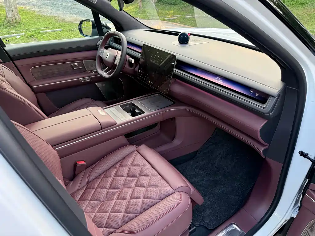 NIO ES8 2026 мест Executive Luxury