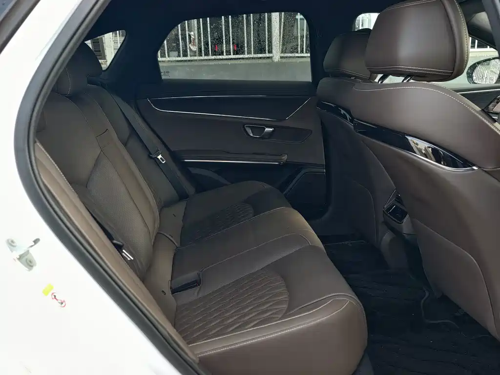 BYD Han — миниатюра 11