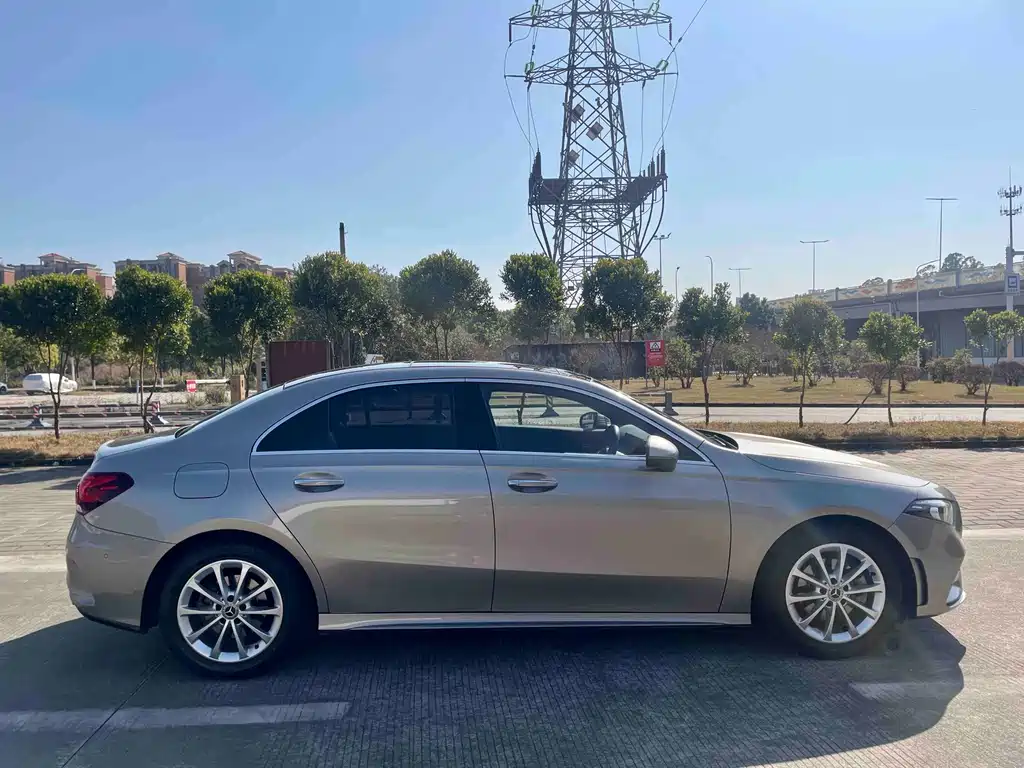 MERCEDES-BENZ A CLASS