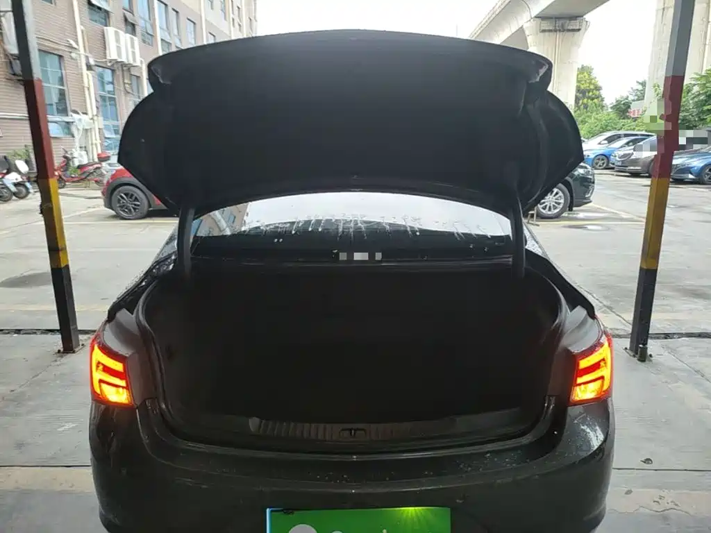 Buick Verano — миниатюра 19