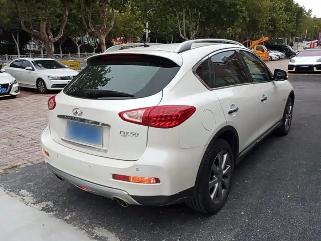 Infiniti QX50 — миниатюра 7